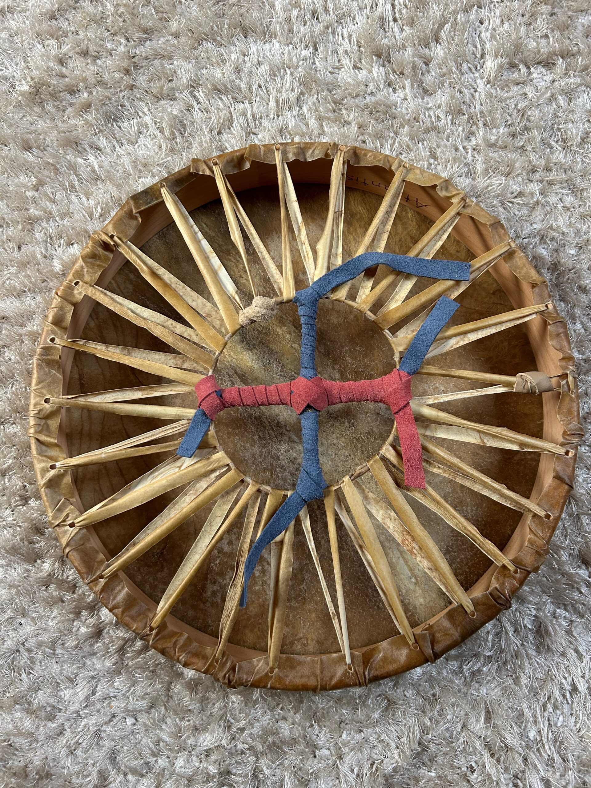 Trommel 45 cm mit Pferdemähne tiefer Klang – Bild 3